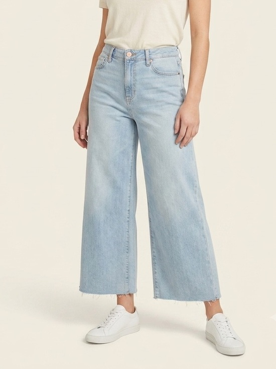 a.n.a Denim - a.n.a Light Blue High Rise Wide-Leg Crop Jeans with Raw Hem